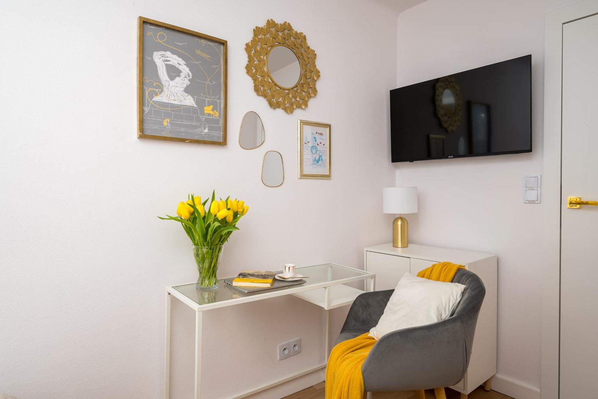 Gold Premium Central Suite 950 M To Central Station Parking Varšava Exteriér fotografie